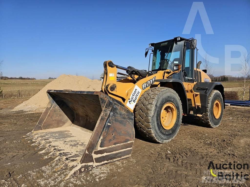CASE 821 F Фронтальные погрузчики