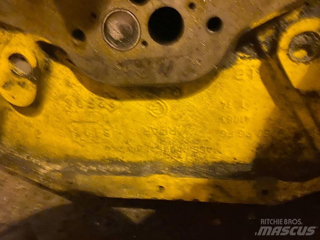 Komatsu PC4000-6 Гусеничные экскаваторы