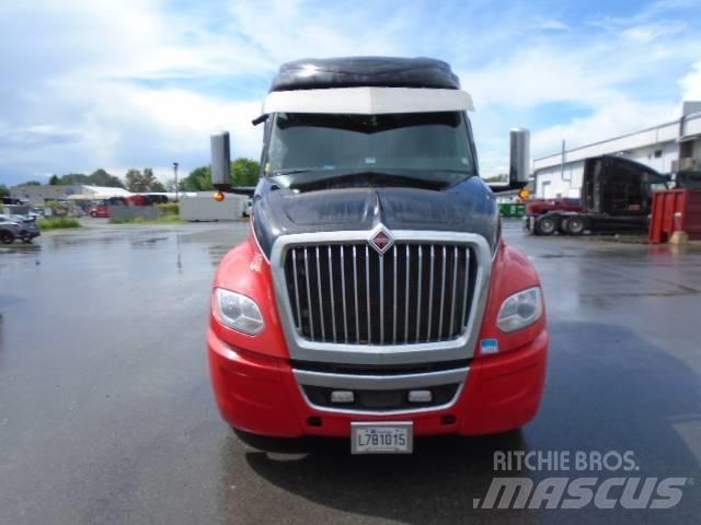 International LT625 Седельные тягачи