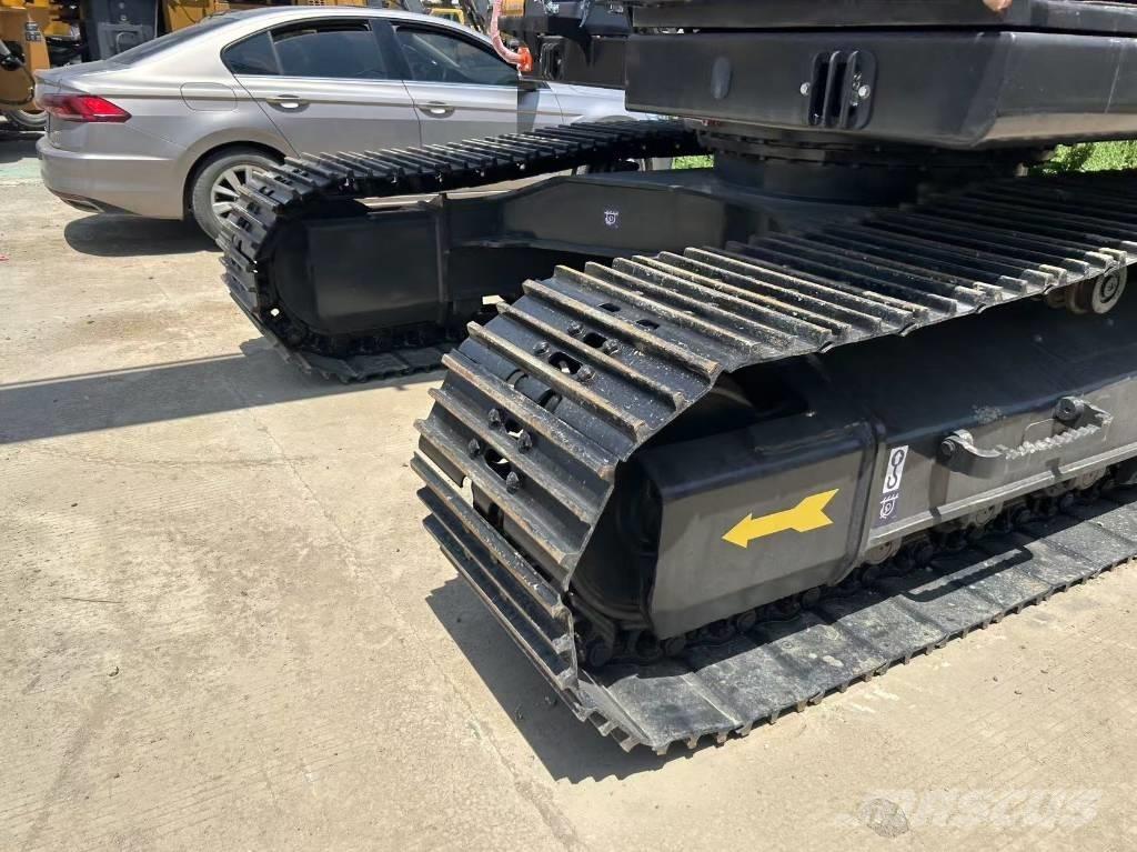 Volvo EC 220 Гусеничные экскаваторы