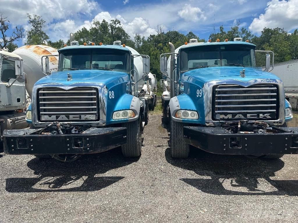 Mack GU 800 Специальные грузовики