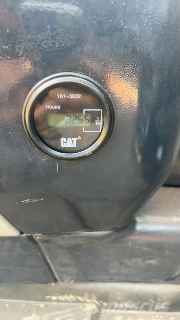 CAT 325 D Гусеничные экскаваторы