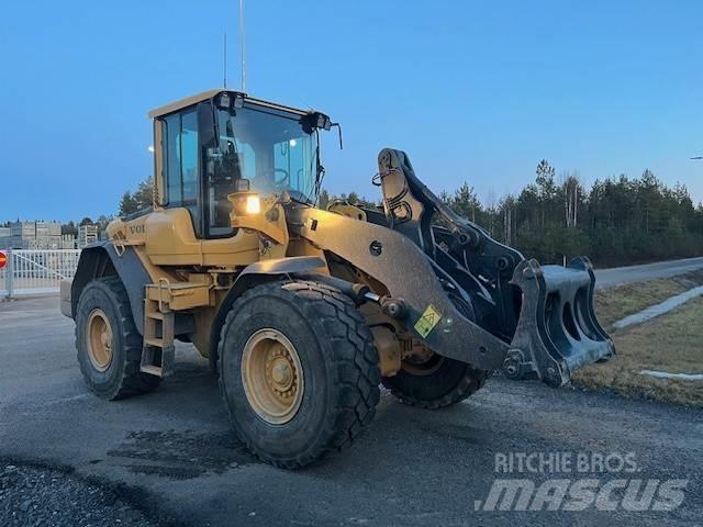 Volvo L90F Фронтальные погрузчики