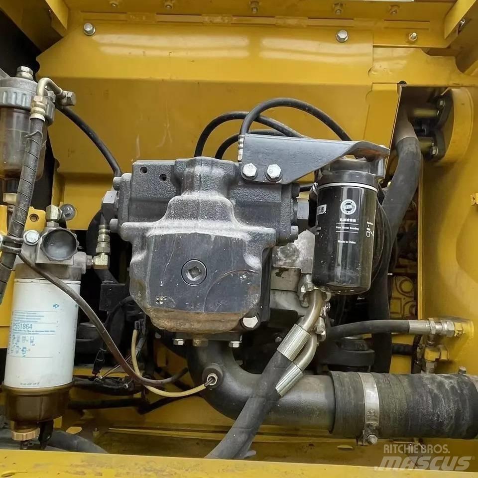 Komatsu PC200-8 Гусеничные экскаваторы