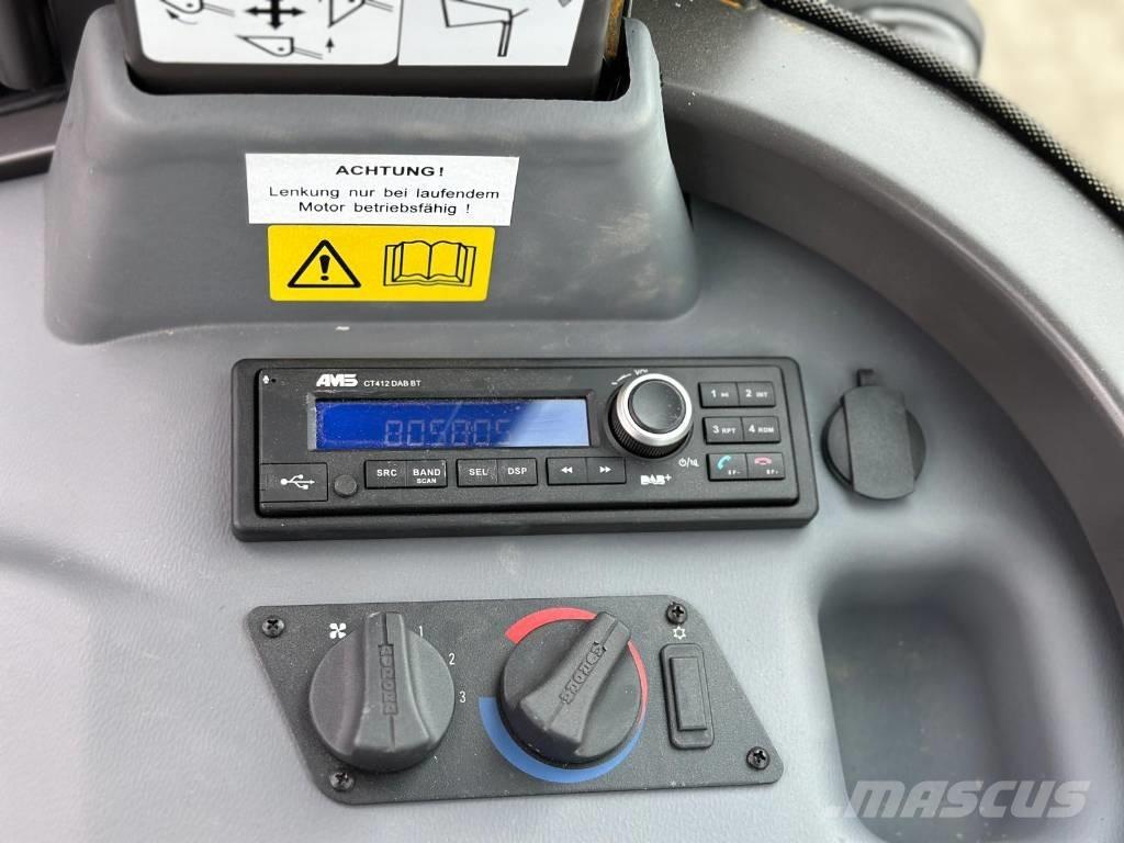 Mecalac AX 700 Фронтальные погрузчики