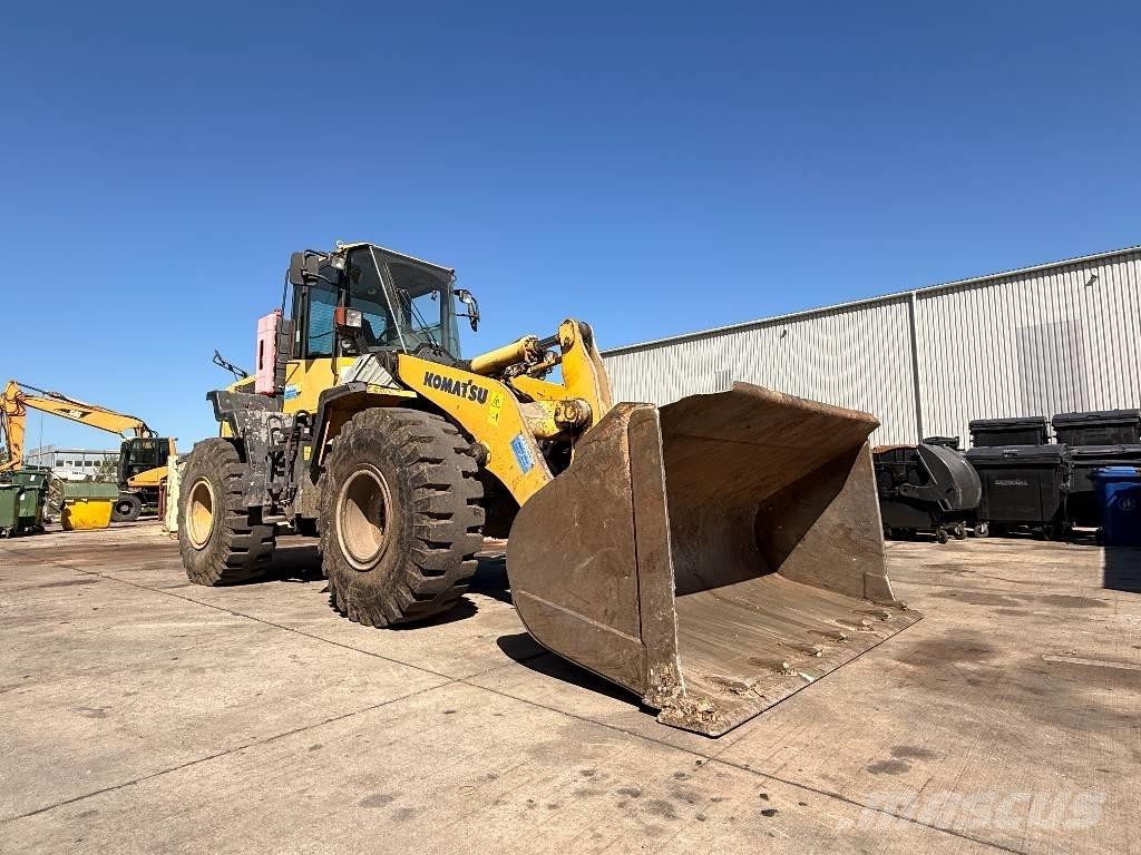 Komatsu WA 320-6 Фронтальные погрузчики