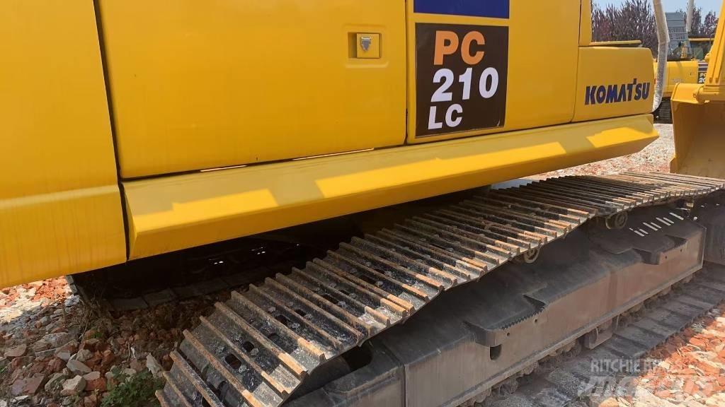 Komatsu PC 210 Гусеничные экскаваторы