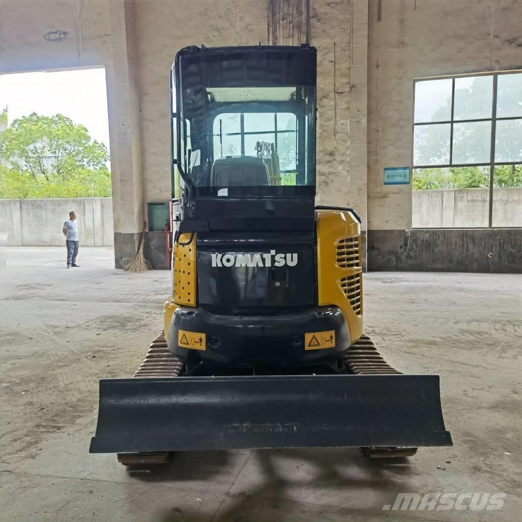Komatsu PC30 Гусеничные экскаваторы