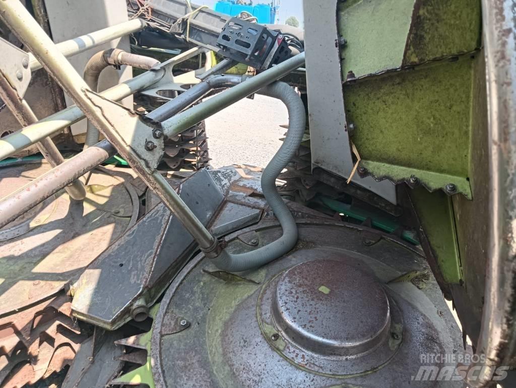 CLAAS Orbis 600 Самоходные кормоуборочные комбайны