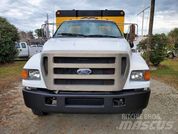 Ford F 650 XL SD Грузовики-Щеповозы