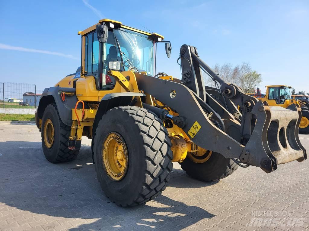 Volvo L 120 H Фронтальные погрузчики