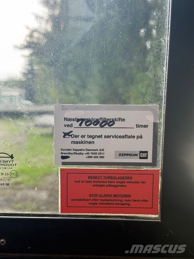 CAT D 6 T LGP Гусеничные бульдозеры