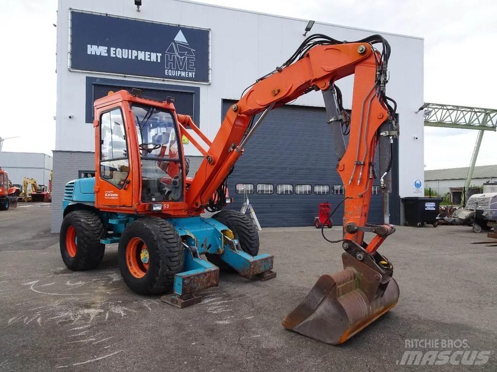Mecalac 12MXT Колёсные экскаваторы