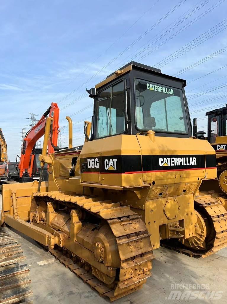 CAT D 6 G Гусеничные бульдозеры