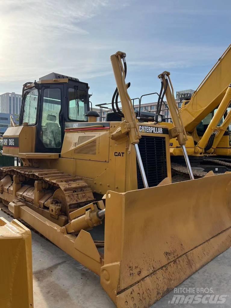 CAT D 6 G Гусеничные бульдозеры