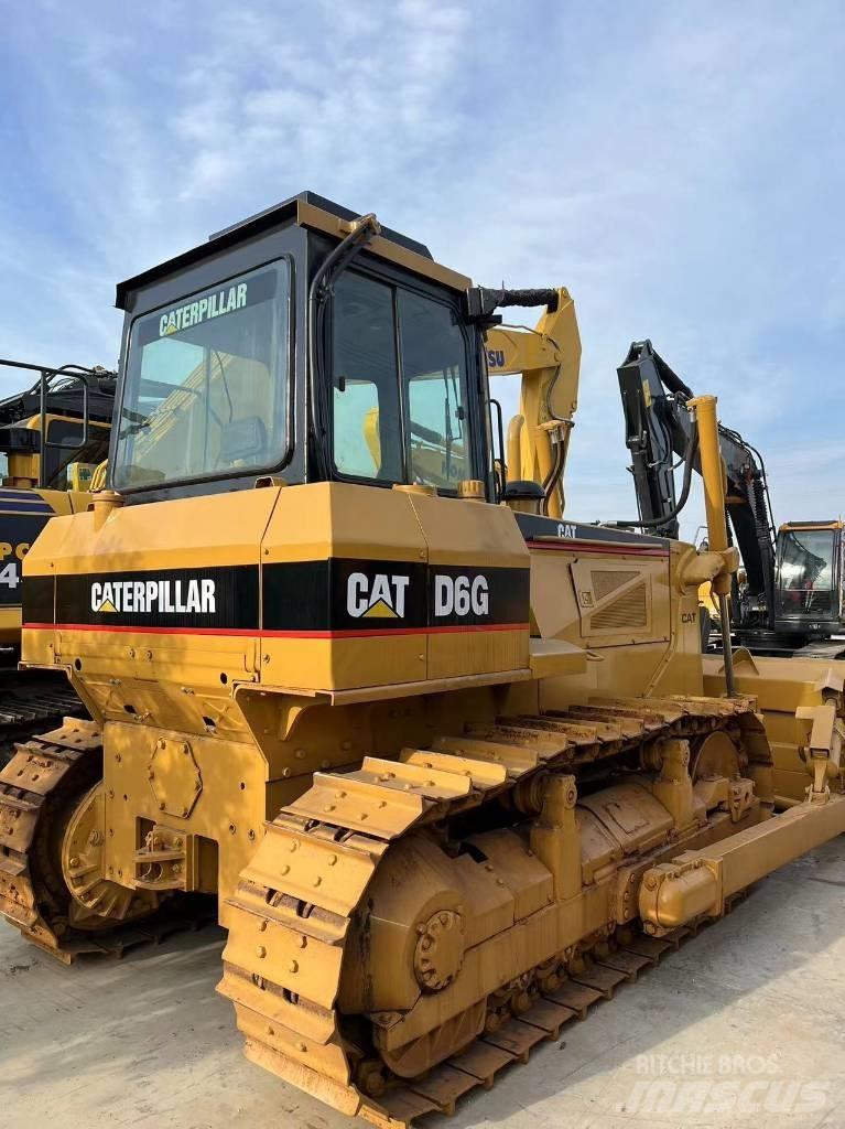 CAT D 6 G Гусеничные бульдозеры