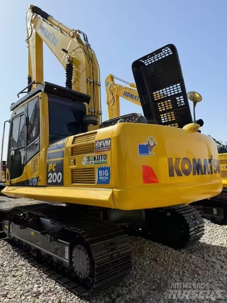 Komatsu 200-8 Гусеничные экскаваторы