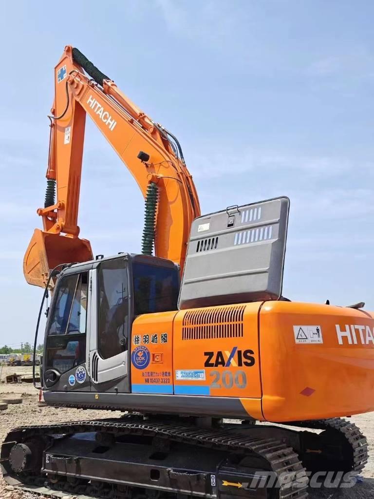 Hitachi ZX200 Гусеничные экскаваторы