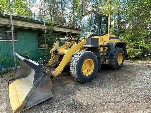 Komatsu WA 180-3 Фронтальные погрузчики