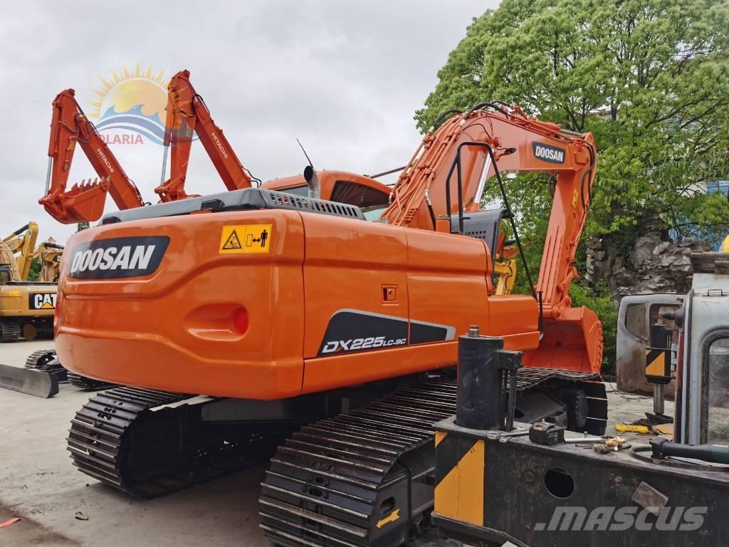 Doosan DX 225 LC Гусеничные экскаваторы
