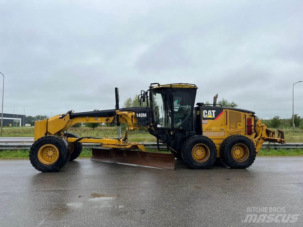 CAT 140M Грейдеры