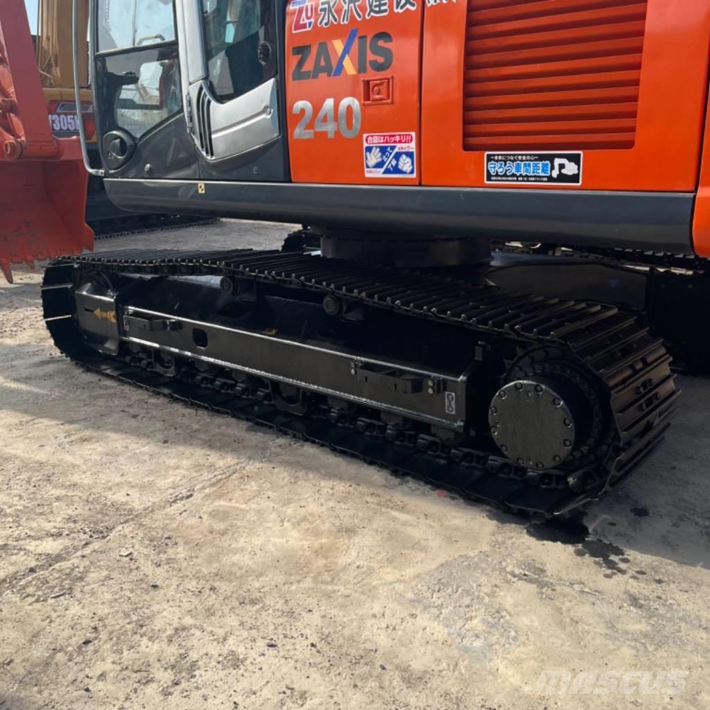 Hitachi ZX 240 Гусеничные экскаваторы