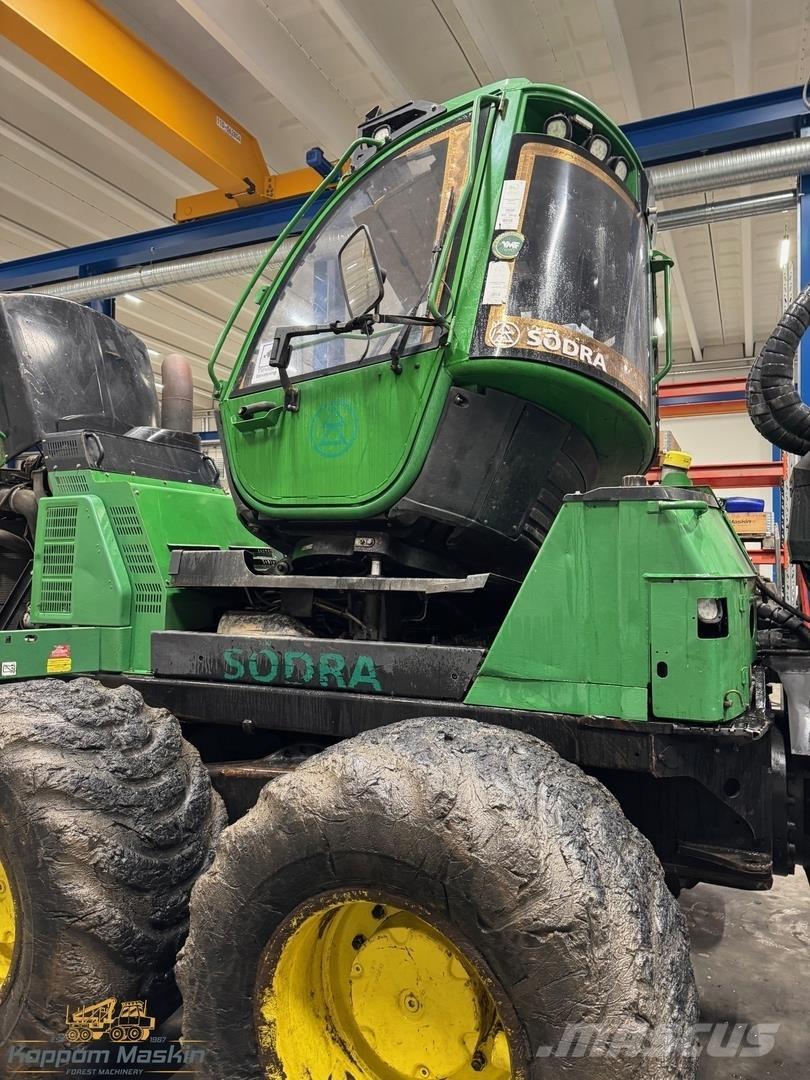 John Deere 1510E Форвардеры