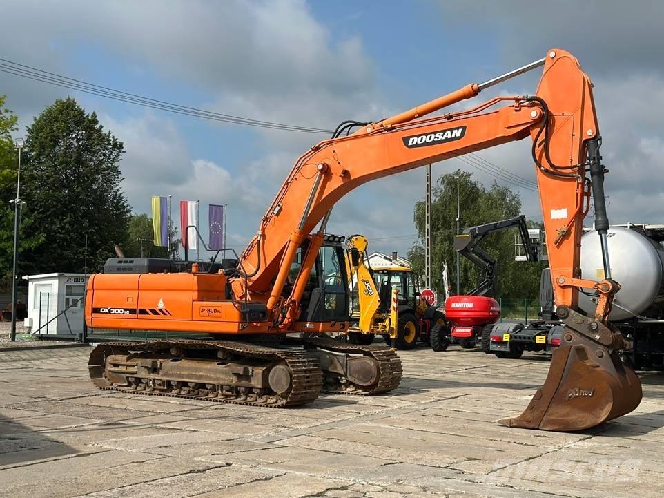 Doosan DX 300 LC-3 Гусеничные экскаваторы