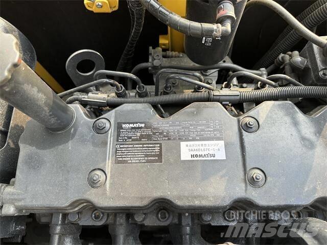 Komatsu PC210-8 Гусеничные экскаваторы