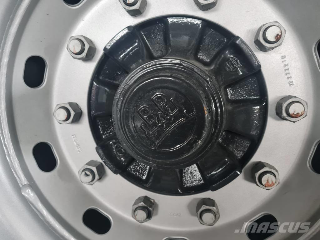 Zaslaw D 737-10 Обычные тракторные прицепы