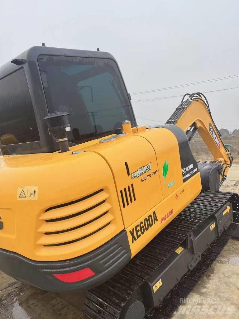 XCMG XE 60 DA Мини-экскаваторы