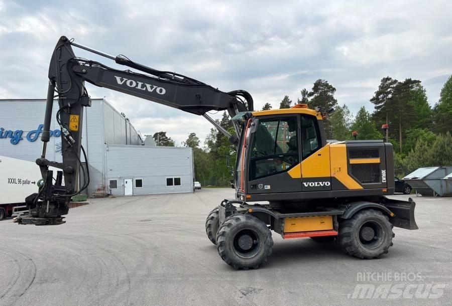 Volvo EW160E Колёсные экскаваторы