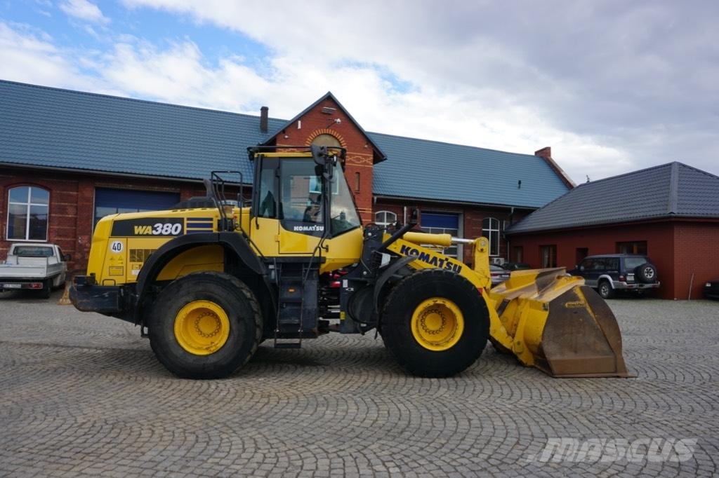 Komatsu WA 380-8 Фронтальные погрузчики