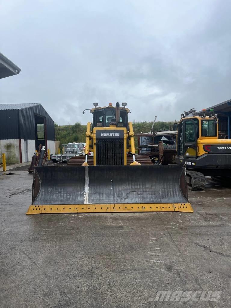 Komatsu 65 PX-17 Гусеничные бульдозеры