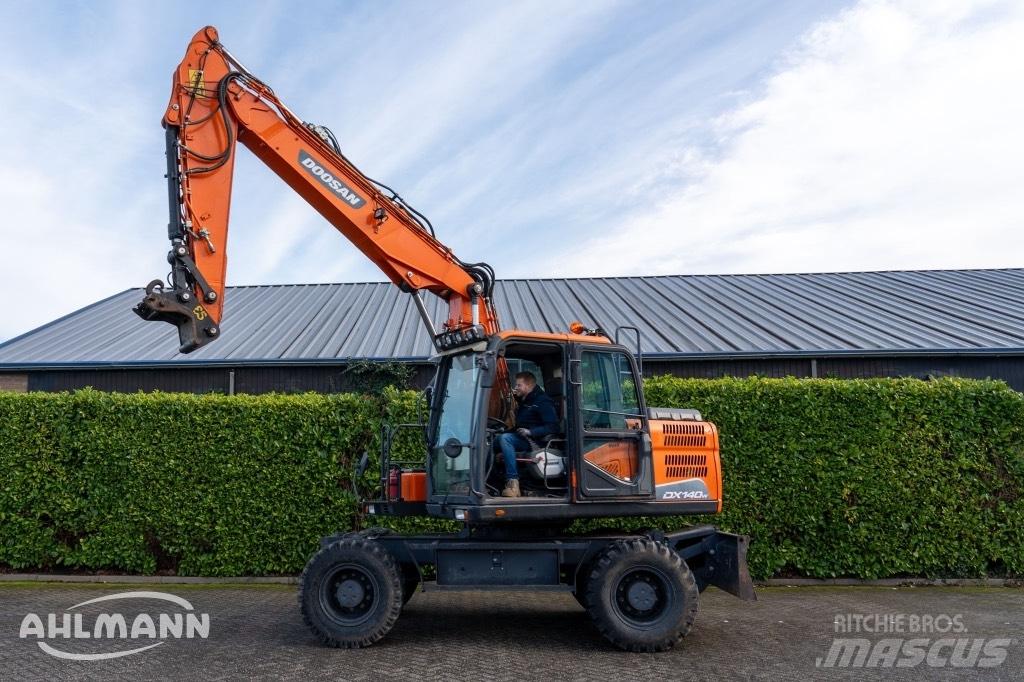 Doosan DX140W-5 Колёсные экскаваторы