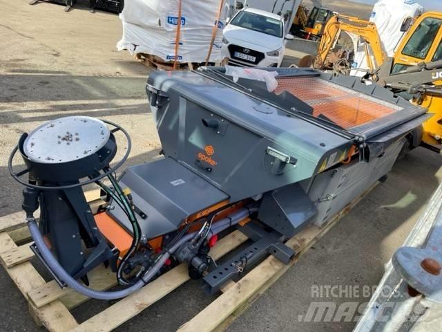 Epoke S2400 ES Пескоразбрасывателы