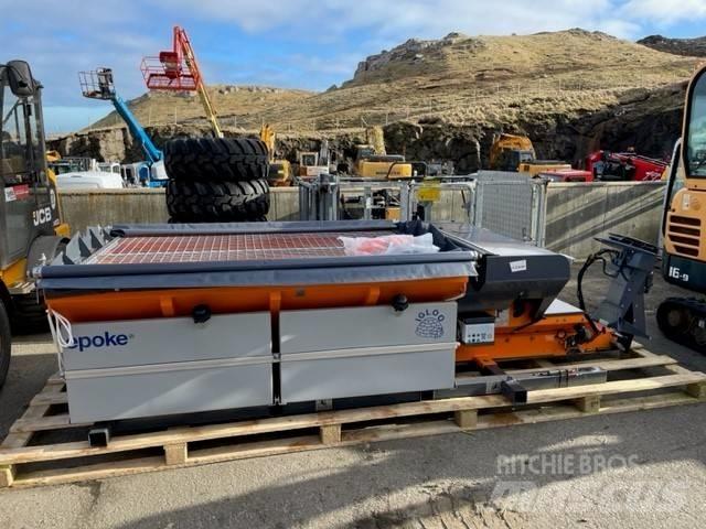 Epoke S2400 ES Пескоразбрасывателы