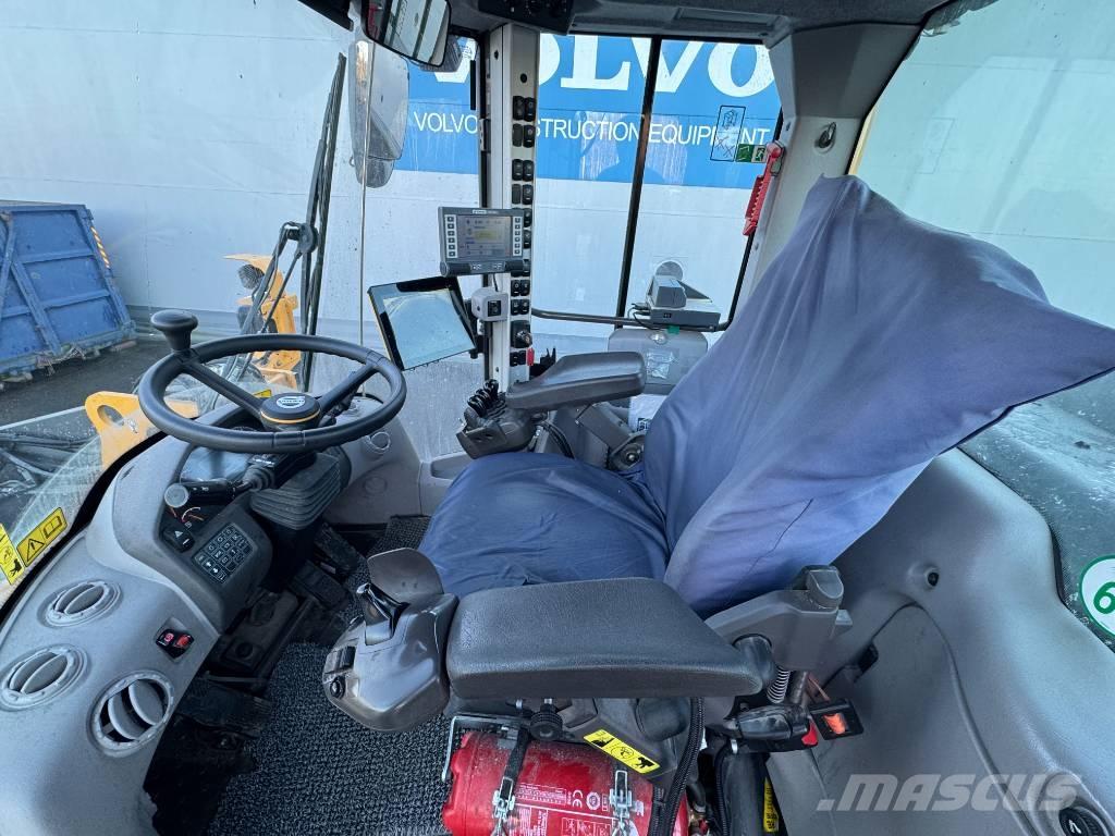 Volvo L 120 H Фронтальные погрузчики