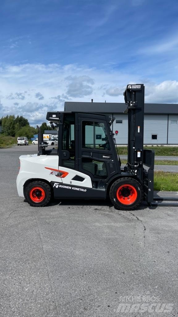 Bobcat D55C-9 Diesel Дизельные погрузчики
