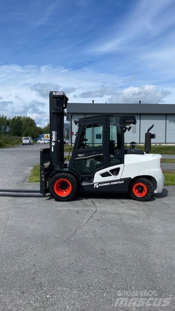 Bobcat D55C-9 Diesel Дизельные погрузчики