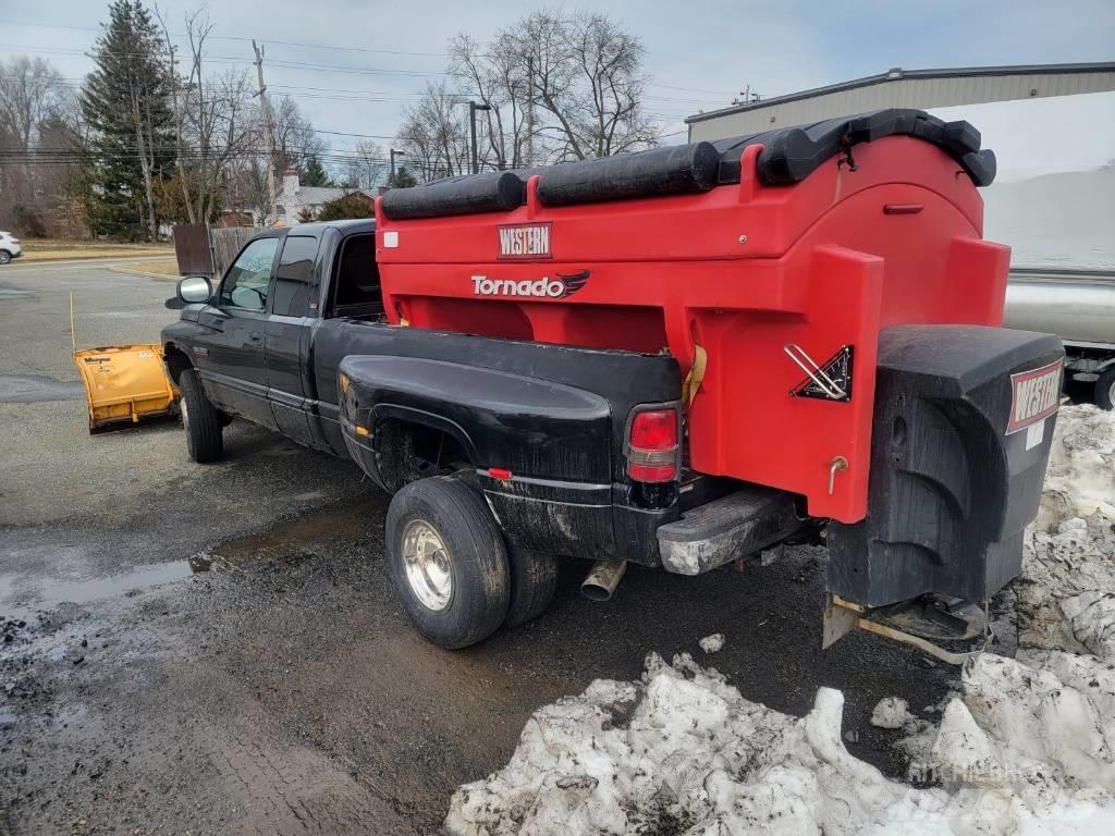 Dodge 3500 Бортовые фургоны