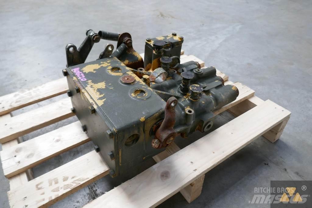 CAT 3T-6443 Коммерческий транспорт - Другие