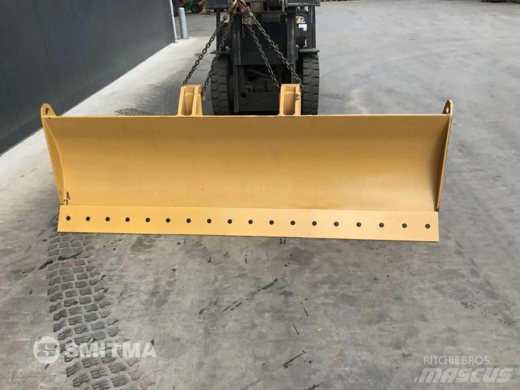 Komatsu QR Бульдозерные отвалы