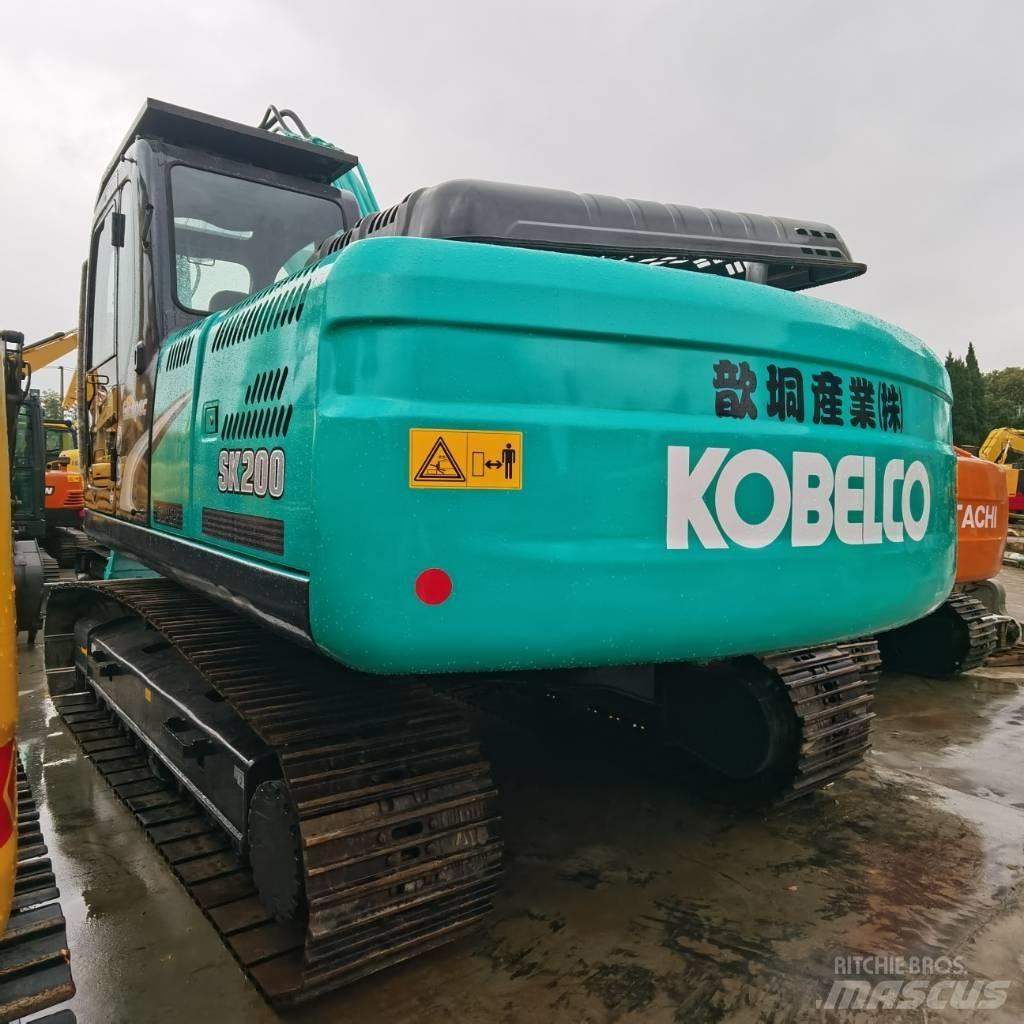 Kobelco SK 200 Гусеничные экскаваторы