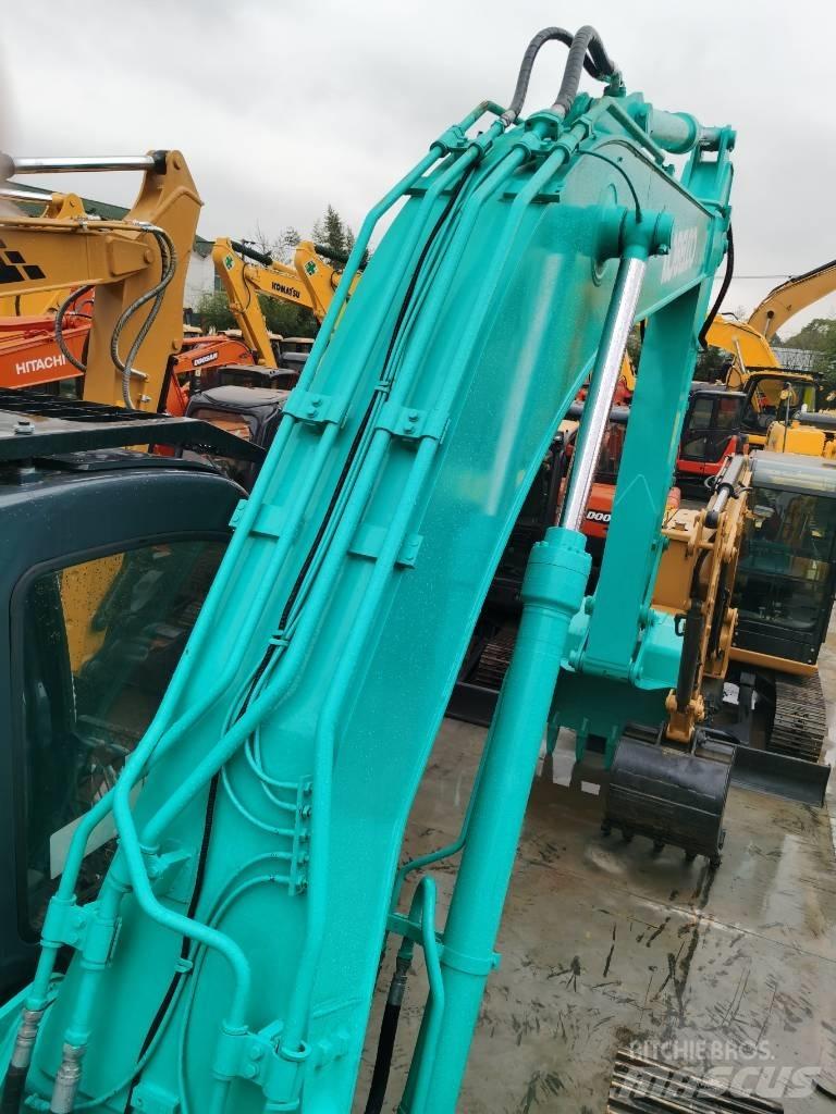 Kobelco SK 200 Гусеничные экскаваторы