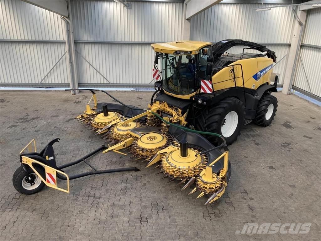 New Holland FR700 Самоходные кормоуборочные комбайны