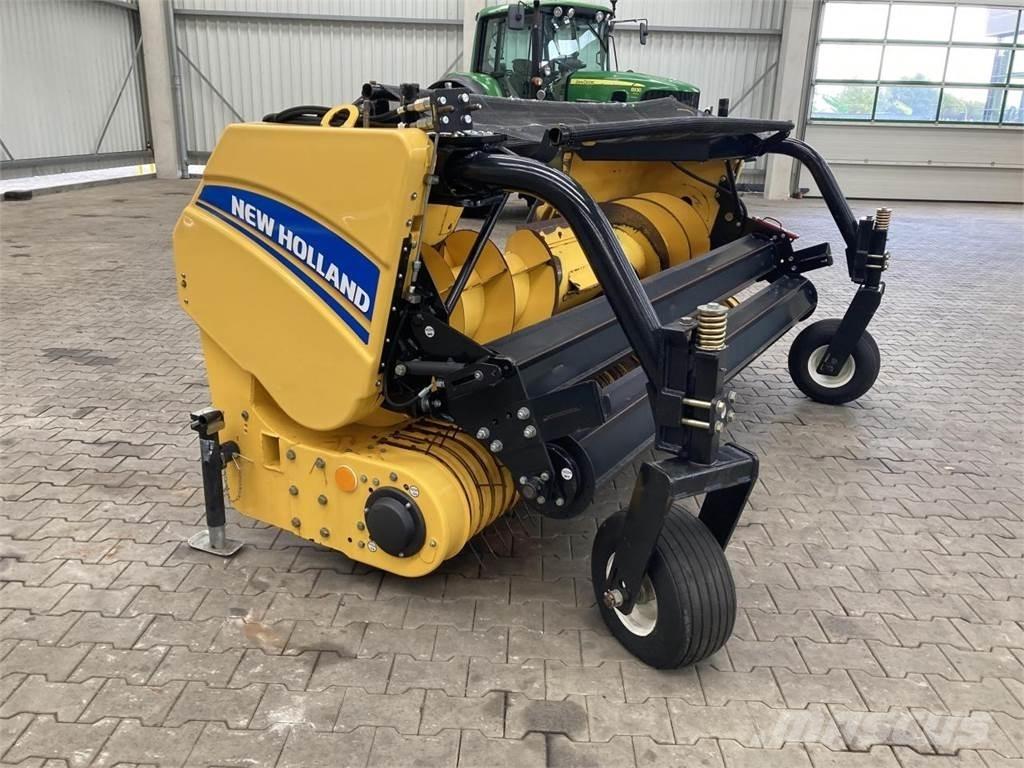 New Holland FR700 Самоходные кормоуборочные комбайны