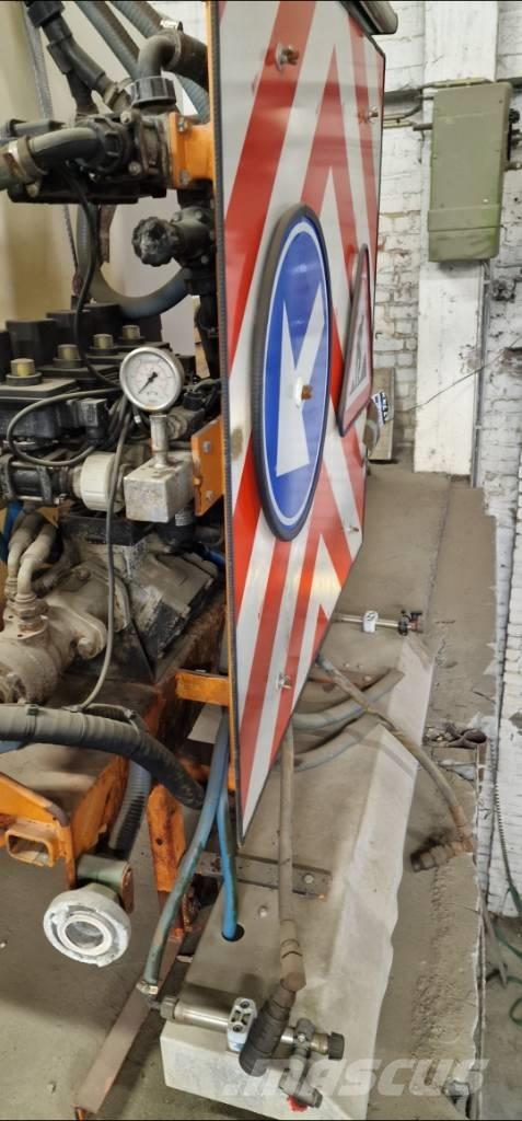 Ausa B 200 H Вакуумные уборочные машины