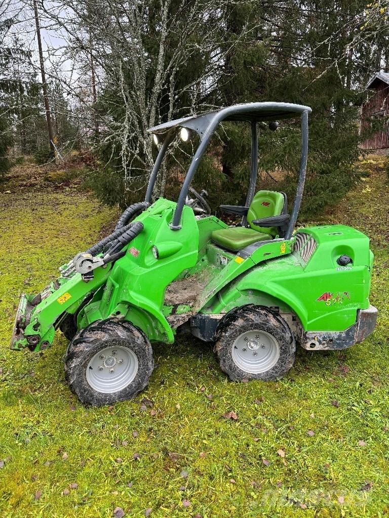 Avant 528 Многофункциональные сельскохозяйственные погрузчики