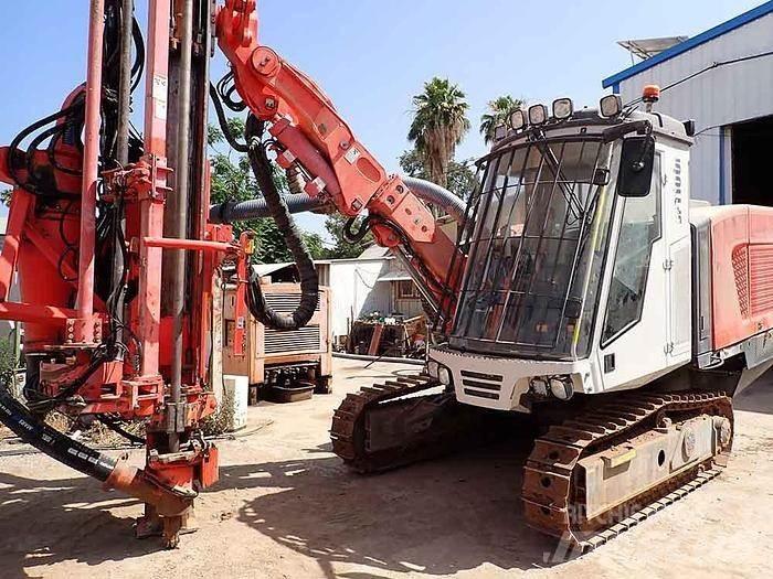Sandvik DP1100I Буровые вышки